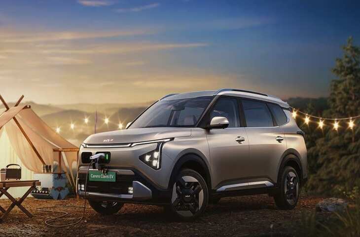 6-सीटर विकल्प और 490KM की रेंज के साथ पेश हुई नयी&nbsp;Kia EV, यहाँ जाने वेरियंट वाइज़ हर मॉडल की कीमत&nbsp;