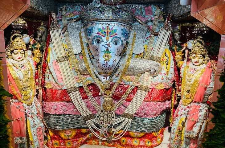 दानापुर में गणेश चतुर्थी पर गूंजे वैदिक मंत्र, प्राण-प्रतिष्ठा के बाद खुले गणपति मंदिर के पट