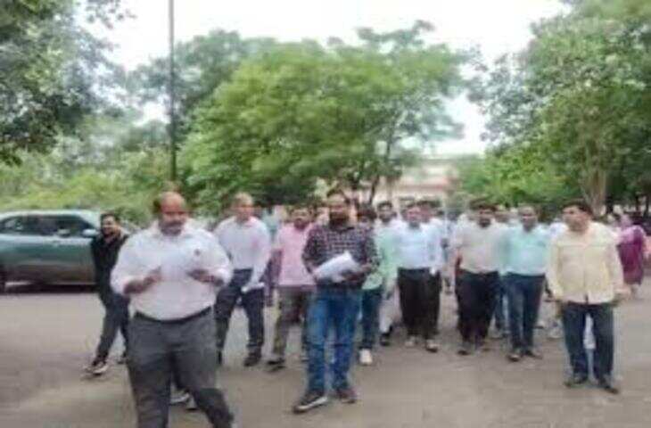 जिला पंचायत अध्यक्ष के पति पर इंजीनियर के साथ मारपीट का आरोप, मामला तूल पकड़ने के बाद एफआईआर की मांग