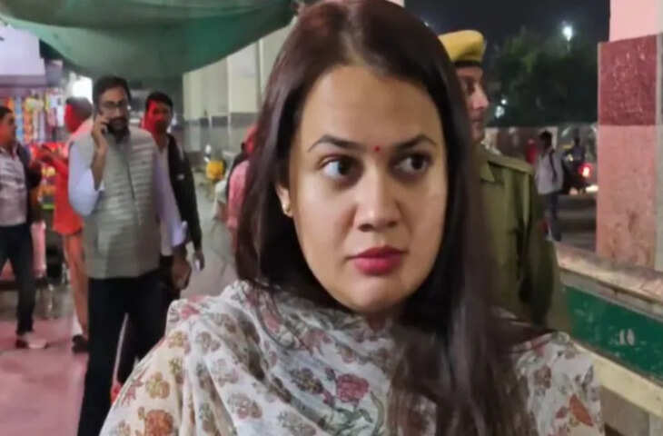 मुख्य सचिव के सख्त निर्देश के बाद बाड़मेर में कलेक्टर टीना डाबी ने किया सरप्राइज निरीक्षण, अफसरों के उड़ गए होश