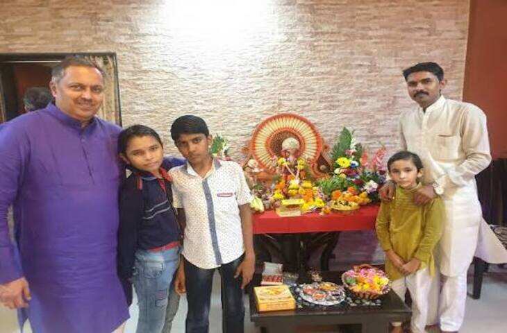 टी-सीरीज ऑफिस में गणेश उत्सव की धूम, बप्पा के दर्शन करने पहुंचे बॉलीवुड सितारे; वीडियो में जाने सनी लियोनी से आयुष्मान तक ने लिया आशीर्वाद