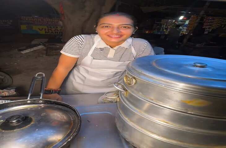 Viral Video: Bigg Boss के बाद फिर ठेले पर लौटीं Vada Pav Girl Chandrika Dixit, अब बेच रही हैं मोमोज