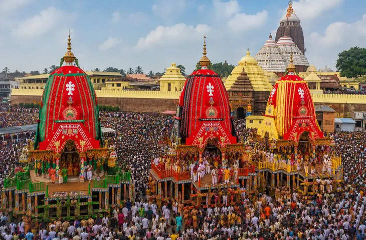 पुरी रथ यात्रा में भक्तों की भारी भीड़! जगन्नाथ धाम में बढ़ी डिमांड, एक रात ठहरने के लिए देने पड़ रहे हैं ₹50,000 से ज्यादा