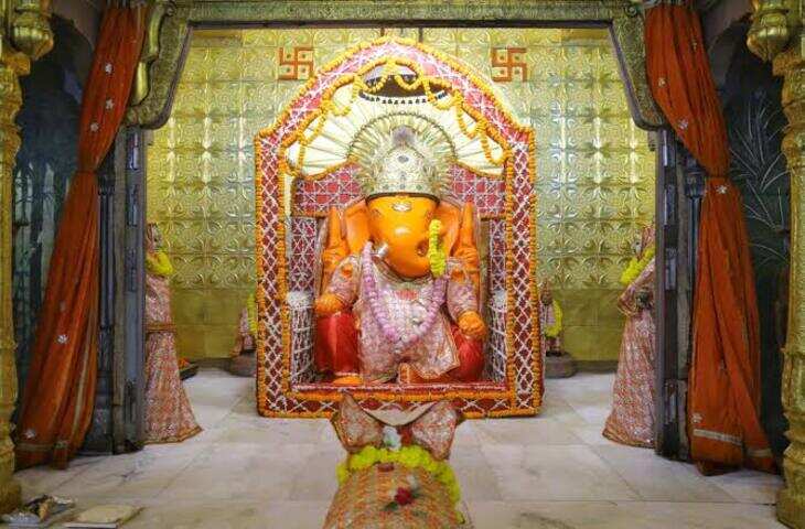 Ganesh Chaturthi 2026: जयपुर के मोती डूंगरी गणेश मंदिर में उमड़ा सैलाब, शादी की मेहंदी लेने पहुंचीं हजारों जोड़ियां