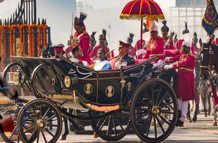 Republic Day 2026: आज जिस बग्घी में राष्ट्रपति करते हैं परेड, वो कभी पाकिस्तान जा सकती थी, टॉस ने पलट दी कहानी​​​​​​​