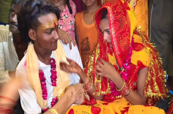 मुस्लिम बहनों ने प्रेमियों से हिंदू रीति-रिवाज से शादी की, पंचायत का फैसला