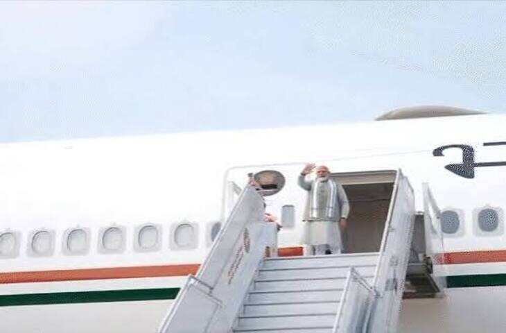 इंडोनेशिया दौरे पर PM मोदी, 2500 करोड़ की ब्रह्मोस मिसाइल डील पर लग सकती है मुहर, वीडियो में जाने राष्ट्रपति सुबियांतो से करेंगे मुलाकात