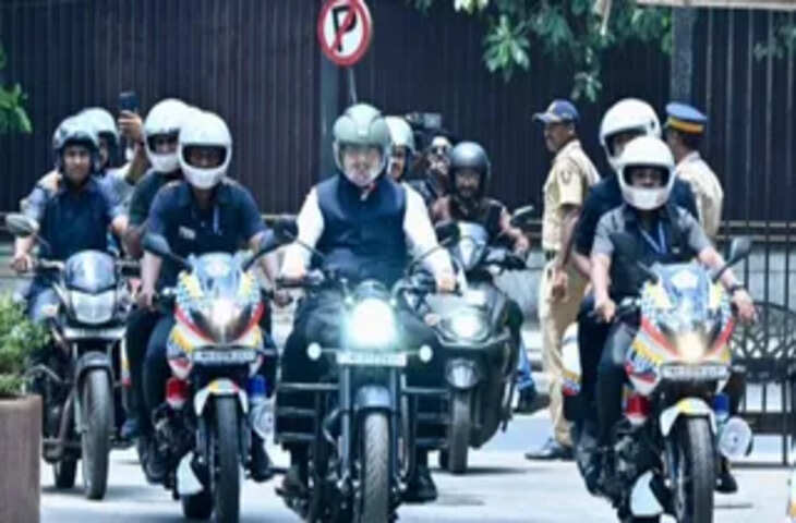 पीएम की अपील का असर: महाराष्ट्र CM देवेंद्र फडणवीस का नया अंदाज, बुलेट बाइक पर दिखे, तस्वीरें वायरल