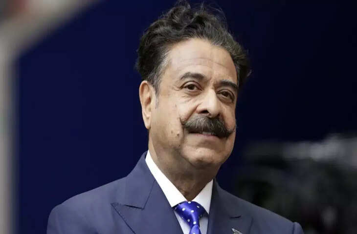 पाकिस्तान का सबसे अमीर शख्स कौन है, कितनी है उनकी नेटवर्थ और मुकेश अंबानी से कितना बड़ा है अंतर