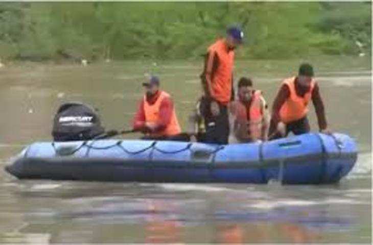 Samba झेलम में पलटी नाव, नौ लोगों में से सात को निकाला बाहर, दो की अभी भी तलाश जारी