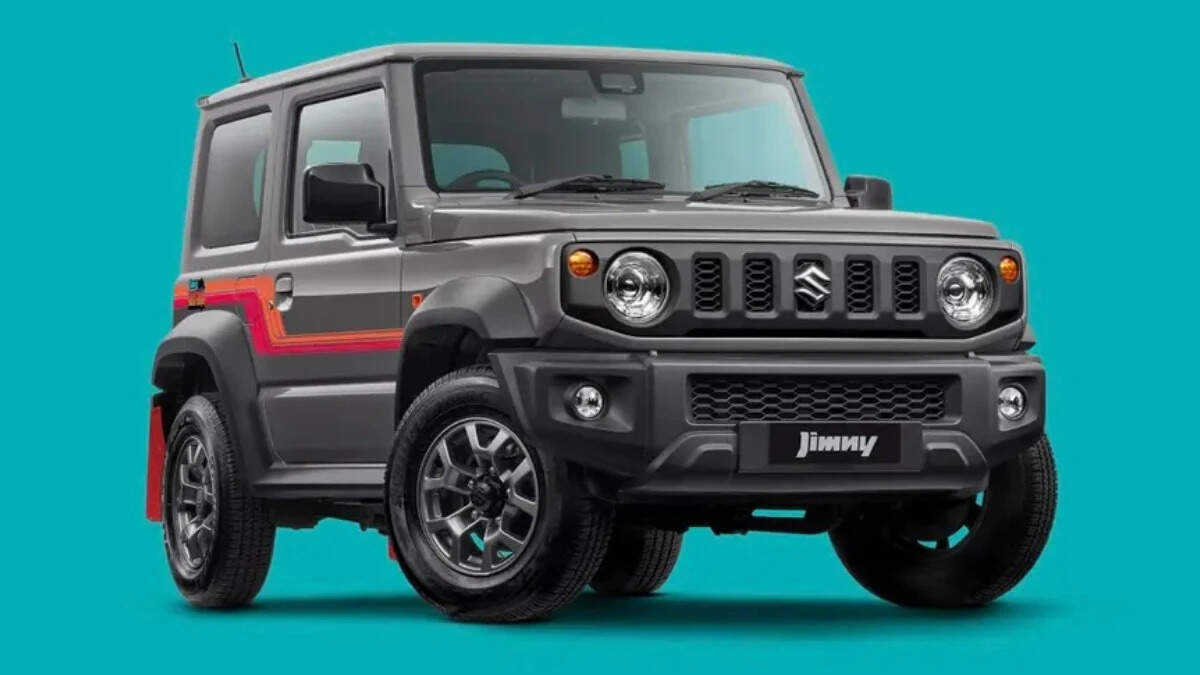 Maruti Jimny Launch: मारुति सुजुकी ने इंडियन मार्केट में अपनी लाइफस्टाइल ऑफ-रोड एसयूवी जिम्नी की कीमत का खुलासा कर दिया है। जिम्नी को जीटा और अल्फा जैसे ट्रिम लेवल के कुल 6 वेरिएंट्स में लॉन्च किया गया है, आईये जाने इसके कीमत से फीचर्स तक सबकुछ 
