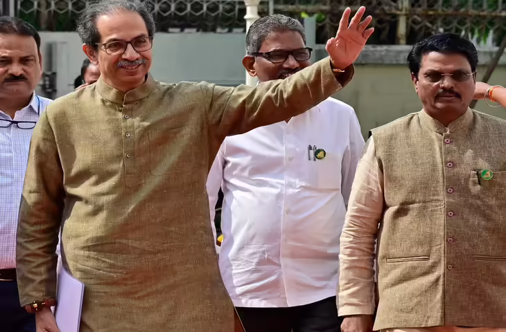 महाराष्ट्र में &lsquo;ऑपरेशन टाइगर&rsquo; पर सस्पेंस बरकरार, उद्धव गुट के दावे से बढ़ी राजनीतिक हलचल