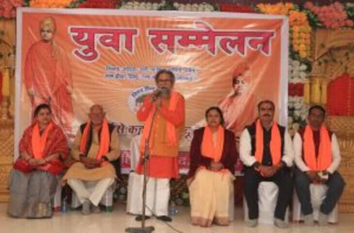 स्वामी विवेकानंद एक महान योगी, विचारक और समाज सुधारक थे