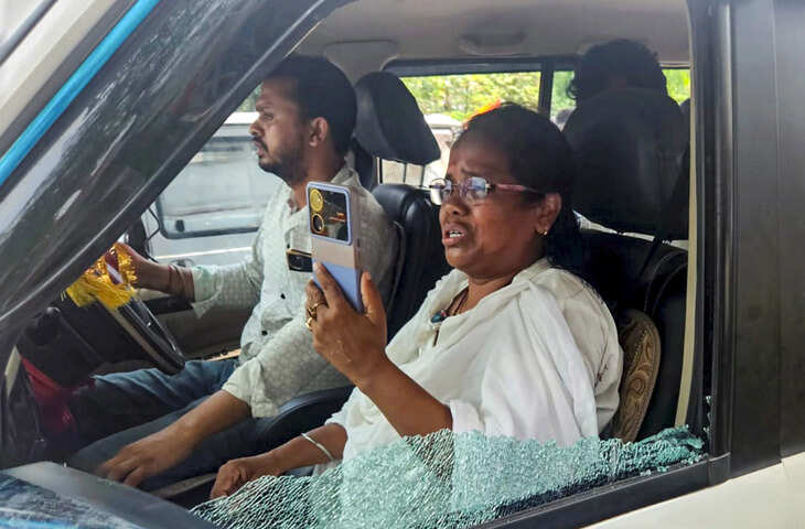 साउथ-24 परगना में BJP कैंडिडेट की कार में तोड़फोड़, हुगली में TMC-लेफ्ट कार्यकर्ताओं के बीच हिंसक झड़प से माहौल तनावपूर्ण