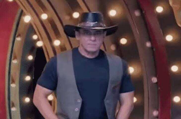 Bigg Boss 20 के सेट पर पैपराजी पर भड़के सलमान खान, वीडियो में बोले- 'बाबा ये तेरा काम नहीं है'
