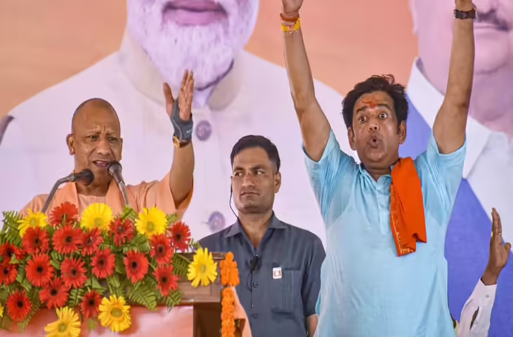 हापुड़ में सनसनीखेज मामला: प्रेमिका को पाने के लिए तांत्रिक के कहने पर युवक ने चिता से चुराई खोपड़ी व हड्डियां, तीन गिरफ्तार