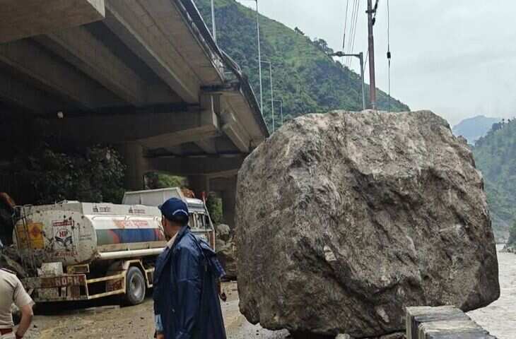 हिमाचल प्रदेश में 537 सड़कें अवरुद्ध, 12 अगस्त तक जारी रहेगी बारिश