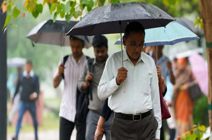 दिल्ली-एनसीआर में आज बारिश की संभावना, आंधी-तूफान के साथ बदलेगा मौसम