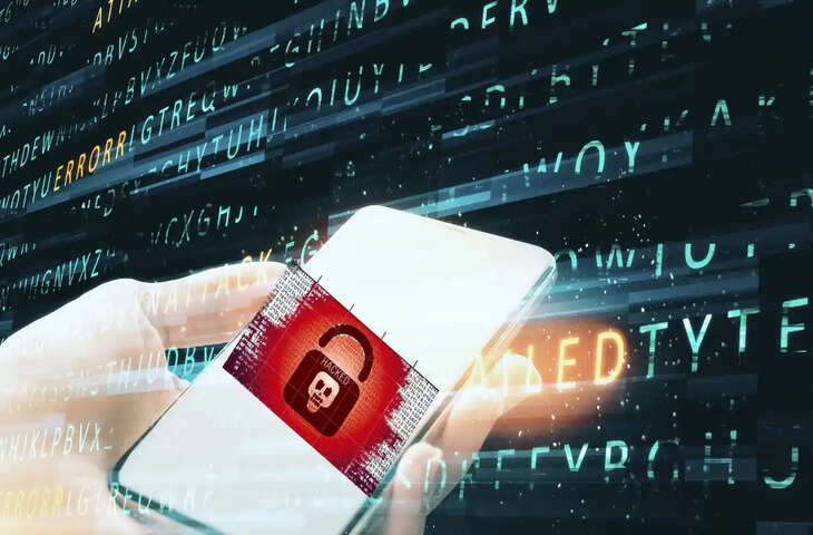 फोन हैक होने का खतरा! सरकार ने करोड़ों&nbsp;मोबाइल यूजर्स को दी चेतावनी, बचने के लिए तुरंत करे ये काम&nbsp;