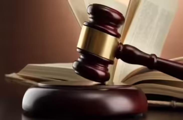 दिल्ली राज्य उपभोक्ता आयोग का फैसला: इस्तेमाल की गई सेवाओं का भुगतान करना अनिवार्य, क्रेडिट लिमिट ओवर होने पर शुल्क &lsquo;सेवा में कमी&rsquo; नहीं