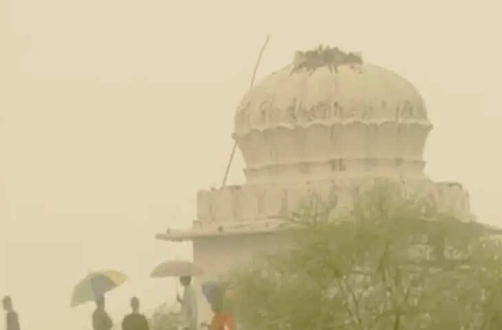 राजस्थान में मौसम का कहर: ब्यावर के देवनारायण मंदिर पर गिरी बिजली, गुंबद क्षतिग्रस्त; अजमेर-माउंट आबू में बारिश से राहत