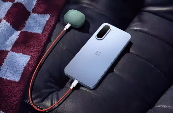 OnePlus का सबसे सस्ता फोन लॉन्च, 120Hz डिस्प्ले और 7000mAh बैटरी समेत मिलेंगे ढेरों फीचर्स, कीमत सिर्फ इतनी&nbsp;