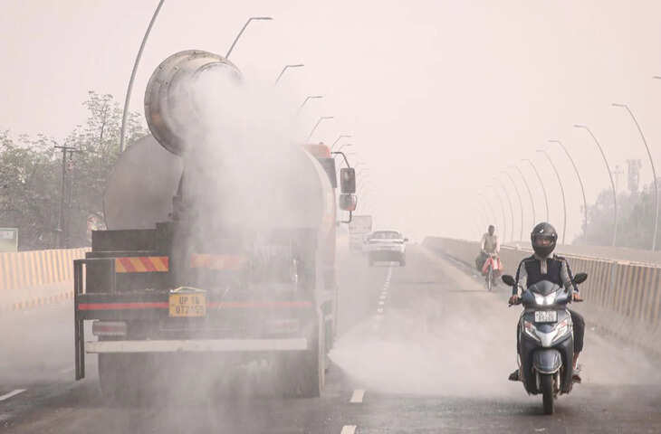 कब खत्म होगा दिल्ली की हवा में घुला जहर! आज भी&nbsp;AQI 700 पार, लोगों के स्वास्थ्य पर पड़ रहे गंभीर प्रभाव&nbsp;