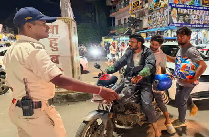सिवनी में रातभर चला ट्रैफिक चेकिंग अभियान: कई प्रमुख चौराहों पर वाहनों की सघन जांच, नियम तोड़ने वालों पर कार्रवाई
