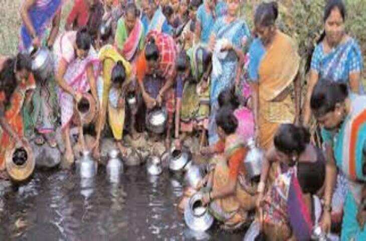 मासूमियत पर हमला: वीडियो में जाने बैंक चपरासी ने 10 साल की बच्ची को बहला कर कमरे में ले जाकर की छेड़छाड़