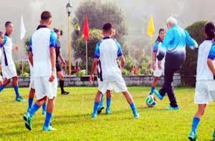 पीएम मोदी ने सिक्किम दौरे में बच्चों संग खेला फुटबॉल, गंगटोक में दिखा अनोखा नजारा