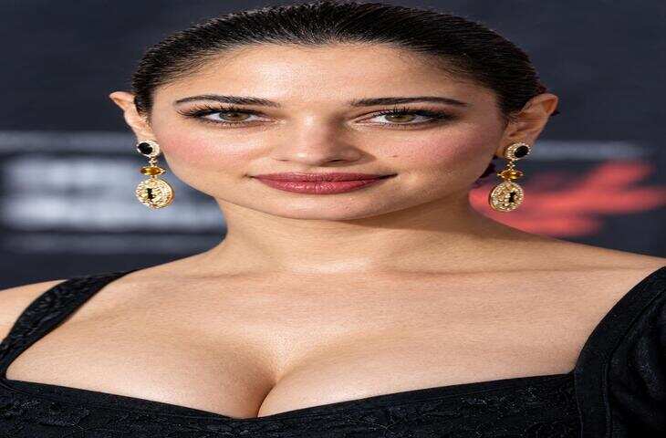Viral News: Tamannaah Bhatia के झुमकों ने खींचा सबका ध्यान, ज्वेलरी को देखकर पुलिस भी रह गई हैरान!