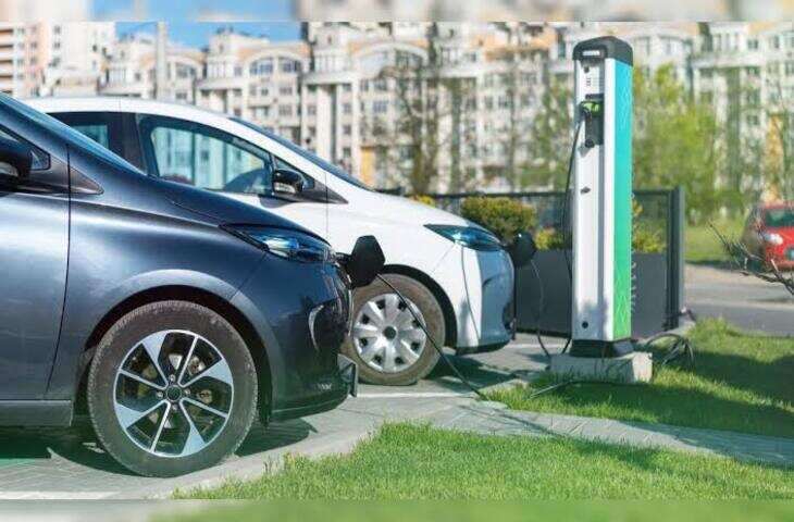 EV क्रांति पर लग सकती है ब्रेक! चार्जिंग इंफ्रास्ट्रक्चर खड़ा हुआ, पर मेंटेनेंस की अनदेखी बनेगी सबसे बड़ा रोड़ा