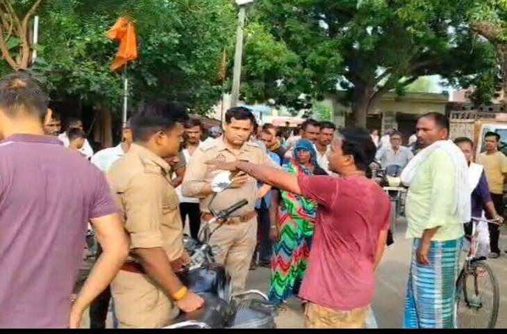 कौशांबी में कोचिंग संचालक पर छात्रों को उकसाकर परिवार पर हमला कराने का आरोप, पुलिस ने दर्ज किया केस