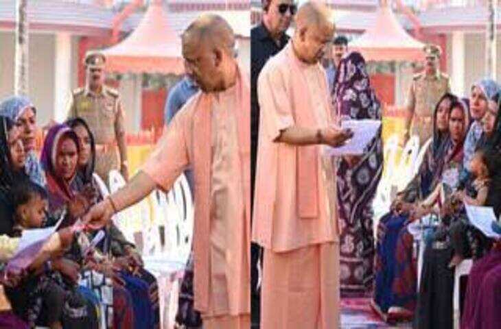 सीएम योगी ने गोरखनाथ मंदिर में सुनीं लोगों की समस्याएं, बोले- इलाज के अभाव में किसी को मरने नहीं दिया जाएगा