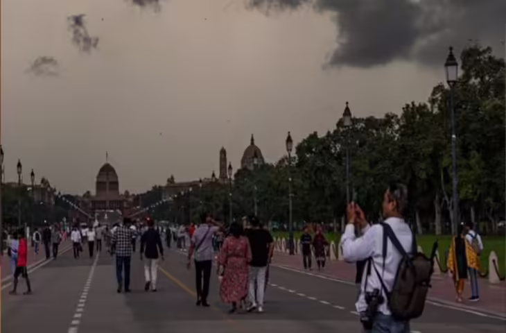 Weather Update Today: यूपी, बिहार, दिल्ली समेत 13 राज्यों में आंधी-बारिश की दस्तक, मौसम विभाग ने जारी किया बड़ा अलर्ट
