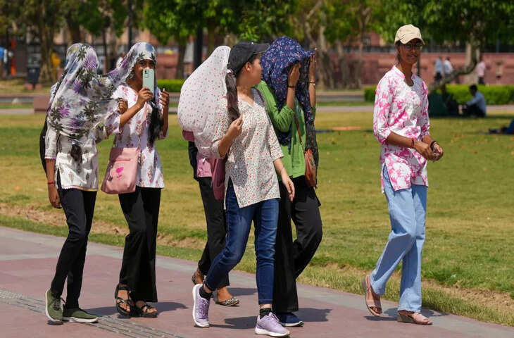 दिल्ली-एनसीआर समेत उत्तर भारत में भीषण गर्मी का प्रकोप, तापमान 42&deg;C के पार; कई राज्यों में हीटवेव का येलो अलर्ट जारी