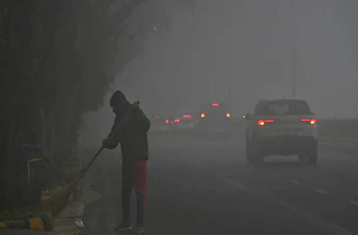 Weather Update: दिल्ली में बदलेगा मौसम! आने वाले 2 दिन में बारिश के आसार, जाने कितना है AQI लेवल&nbsp;