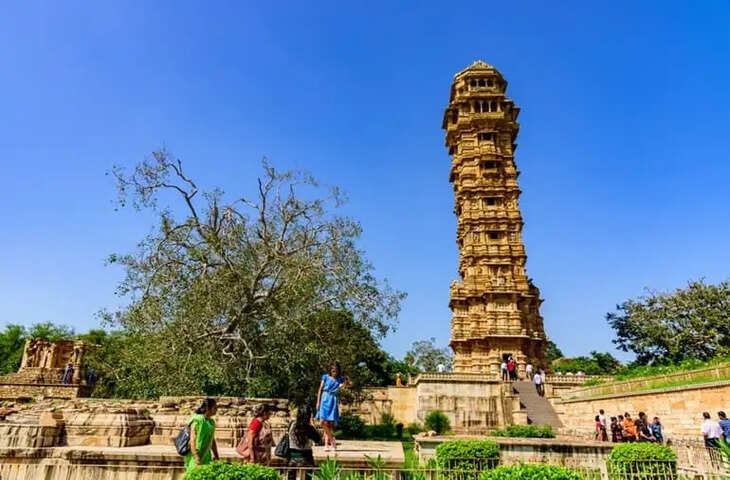 चित्तौड़गढ़ के विजय स्तम्भ की काली छाया, लीक्ड फुटेज में देखे वह रहस्यमयी जगह जहां रात के सन्नाटे में जागती हैं प्रेतात्माएं