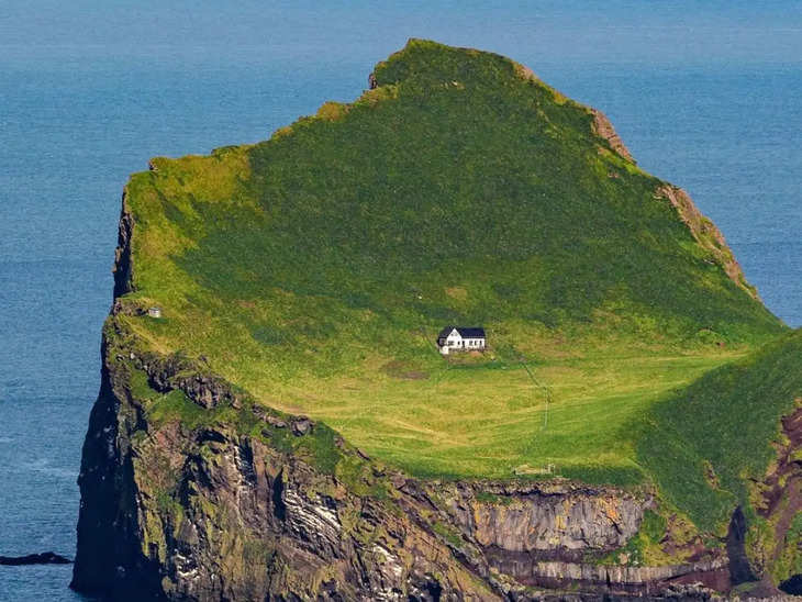 आखिर क्यों और किसने बनाया हैं ये घर इस दूर निर्जन द्वीप पर, जानकर चौंक जाएंगे आप !