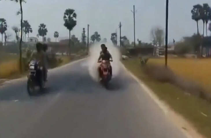 लोगों की जान से खिलवाड़&hellip;तेज रफ्तार बाइक पर खोल दी सीमेंट की बोरी, VIDEO देखते ही भड़के लोग