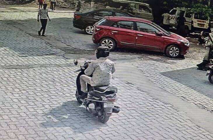 उदयपुर RNT मेडिकल कॉलेज में होमगार्ड ने ही चुराई महिला प्रोफेसर की स्कूटी, CCTV से खुला मामला