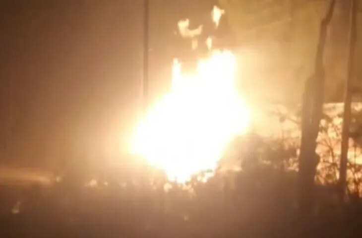 जोधपुर में गैस पाइपलाइन में लीकेज से लगी आग, मौके पर पहुंची फायर बिग्रेड की गाड़ियां