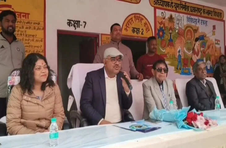 रात में एक बजे मिलने पहुंची गर्लफ्रेंड का मर्डर, प्रेमी और 4 बहनें अरेस्ट; माता-पिता फरार, कुल्हाड़ी से काटा था गला