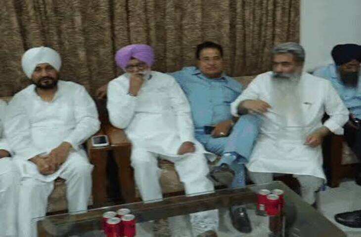 पंजाब कांग्रेस में बढ़ी सियासी हलचल: चन्नी की बैठक से बढ़ीं नाराजगी की अटकलें, BJP का खुला ऑफर, फुटेज में देंखे हाईकमान पर फैसले पर पुनर्विचार का दबाव