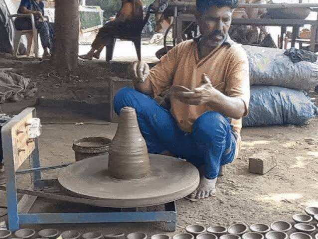 मिट्टी से बन रही बिजली! वैज्ञानिकों ने खोजी अनोखी तकनीक, बैक्टीरिया पैदा कर रहे हैं करंट