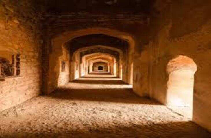 जब किले की खूबसूरती पर भारी पड़ा डर, वीडियो में जाने नाहरगढ़ में हुई रहस्यमयी मौतें और भूतिया अफवाहें