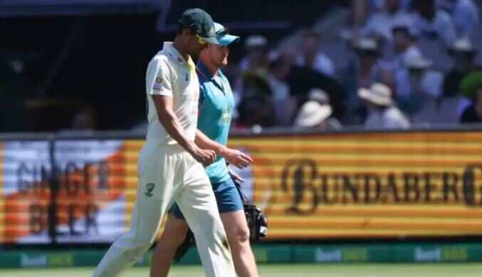 mitchell starc finger AUS VS SA-11111111111111