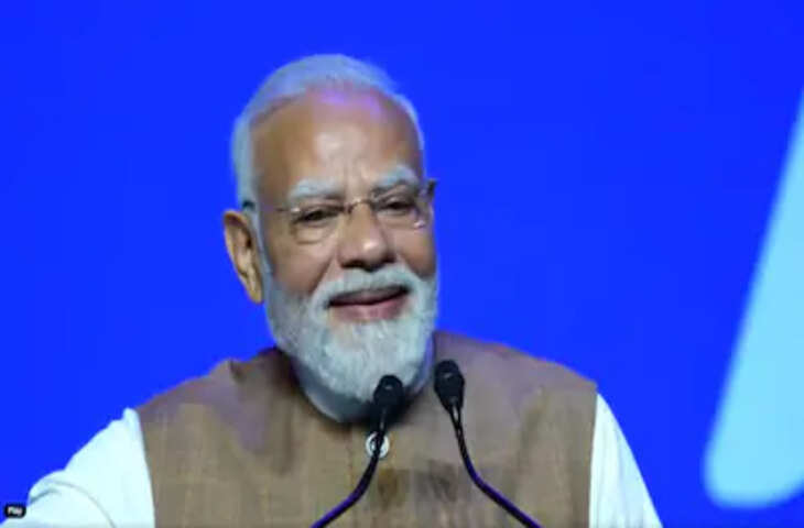 फ्रांस में बोले पीएम मोदी: &lsquo;चायवाले को यहां तक पहुंचाया लोकतंत्र ने&rsquo;, वीडियो में जाने 12 साल की उपलब्धियां गिनाईं