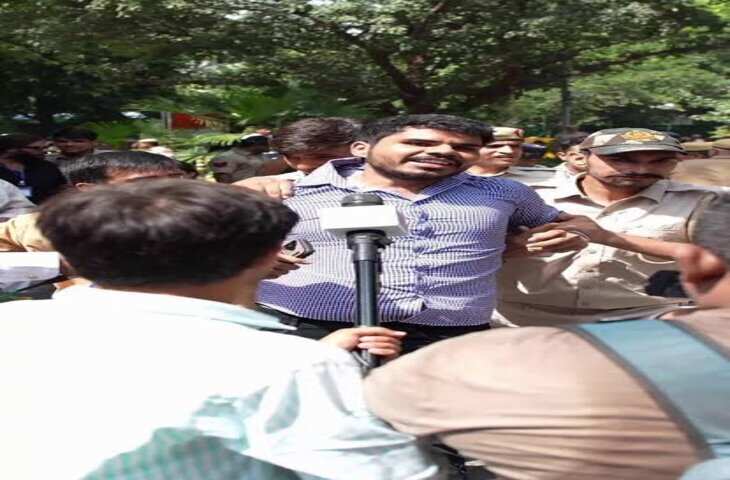 &nbsp;Gen Z की जुबान पर छाया ये युवा पत्रकार, बेबाक अंदाज ने मचा दी हलचल,&nbsp;वीडियो&nbsp;वायरल