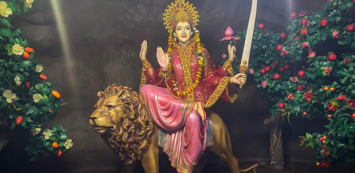 navratri 2024 day 6 maa katyayani puja vidhi bhog and mantra 